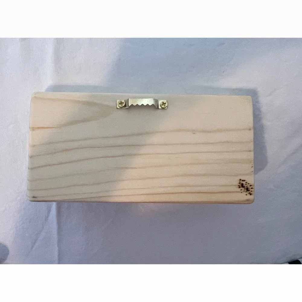 Green Bay Packers Wooden Key Holder Wall Mount Rustic Wood Burned 5 Hook Rack